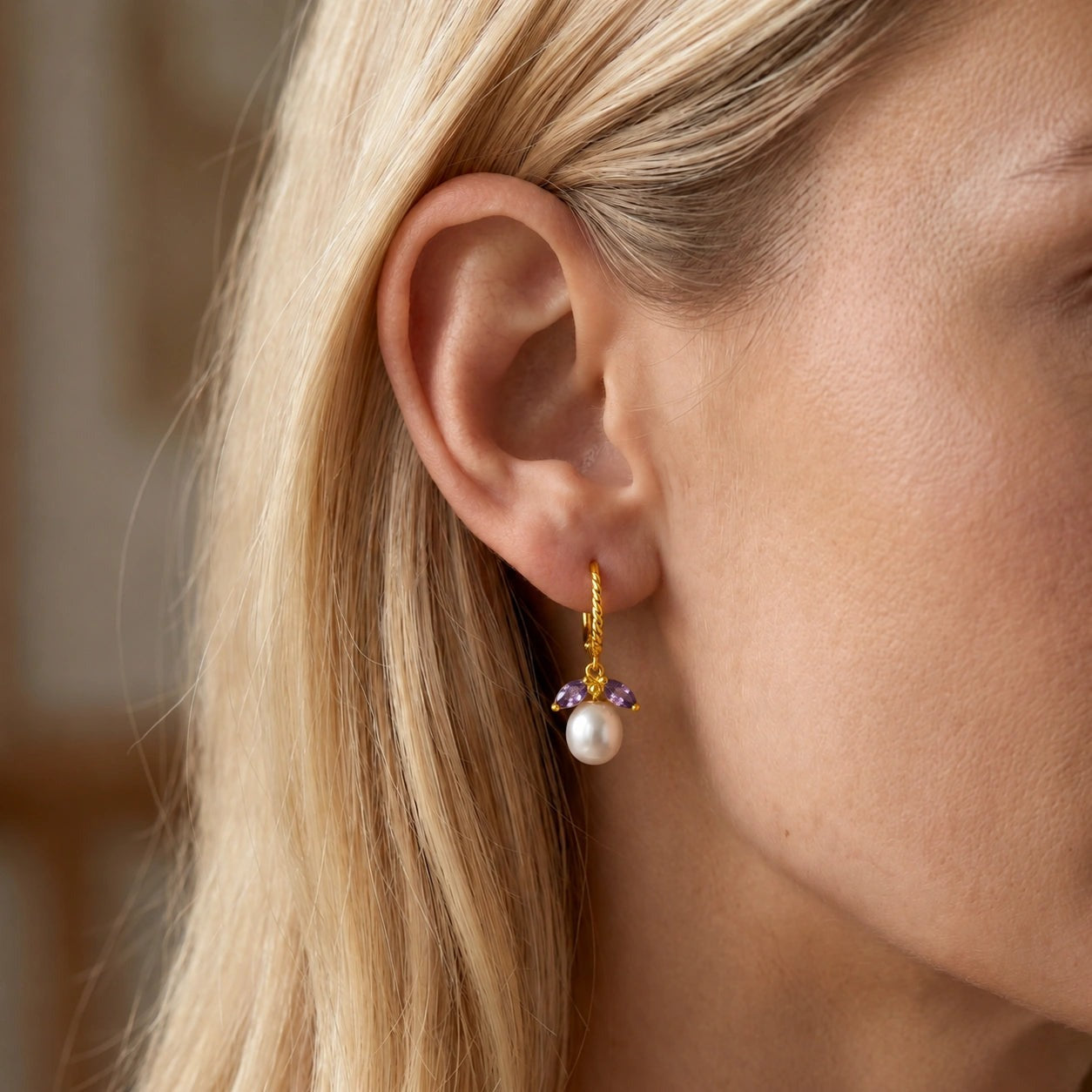 Yellow Gold Leverback Earrings Amethyst 10K — Argentina