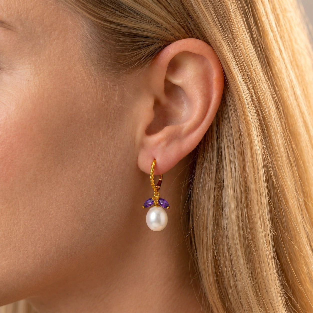 Yellow Gold Leverback Earrings Amethyst 10K — Argentina
