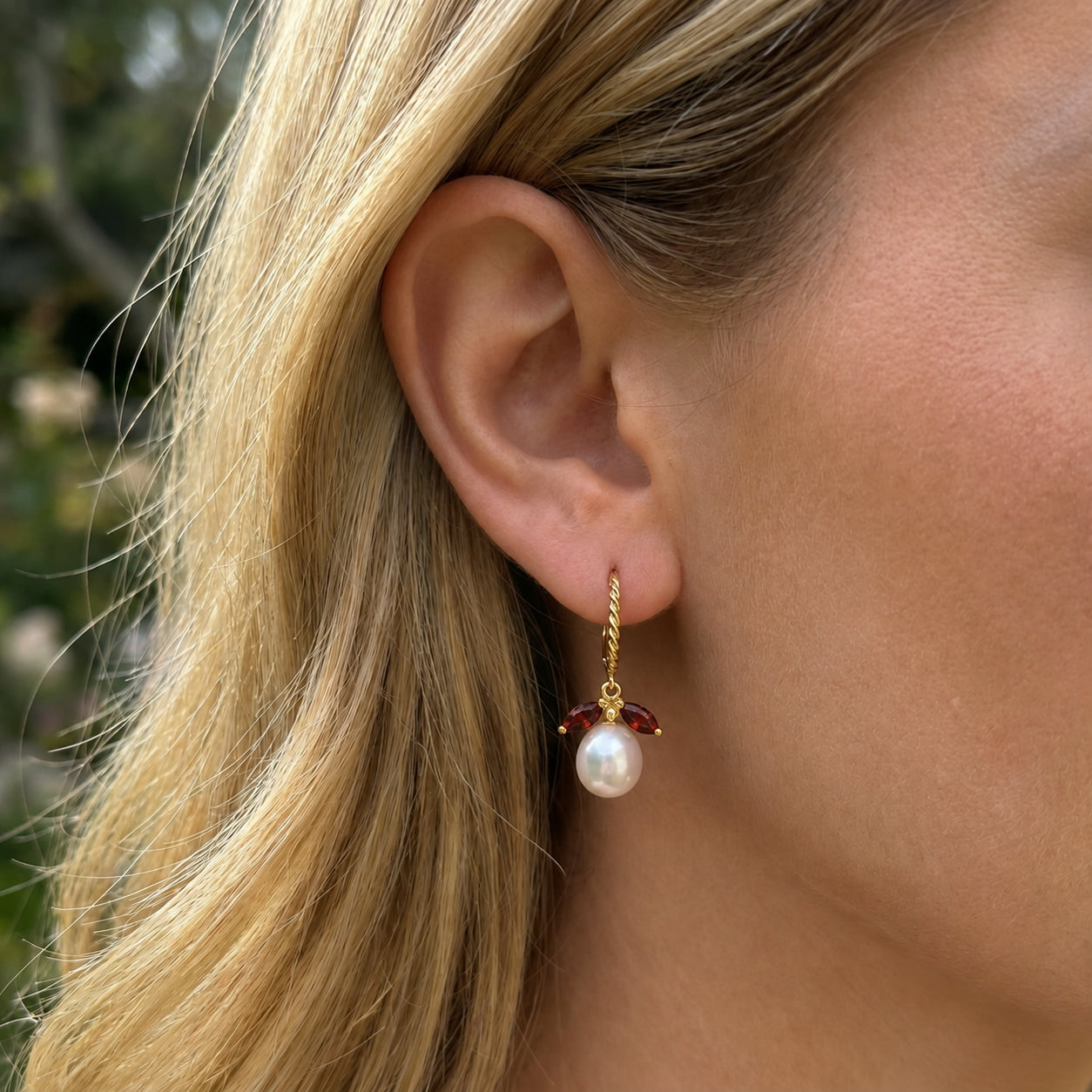Yellow Gold Leverback Earrings Amethyst 10K — Argentina