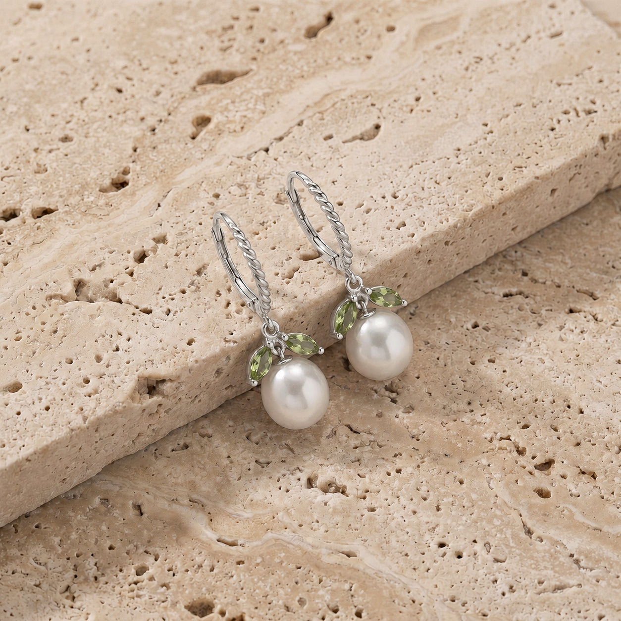 White Gold Leverback Earrings White Topaz 10K — Argentina