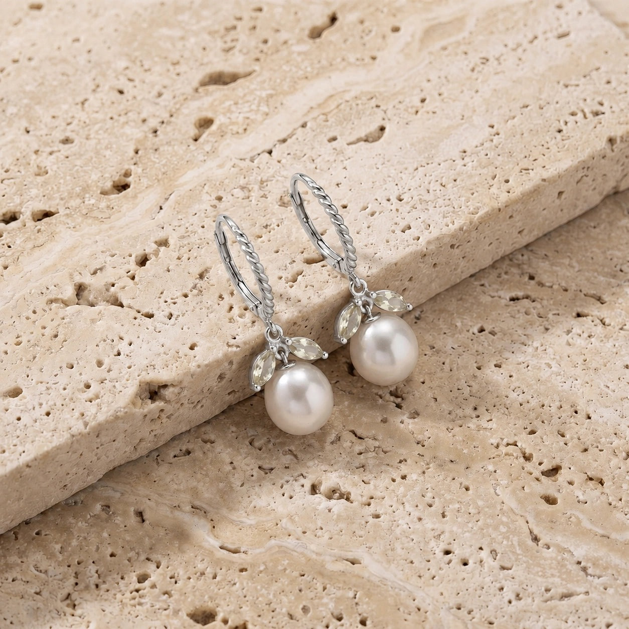 White Gold Leverback Earrings White Topaz 10K — Argentina