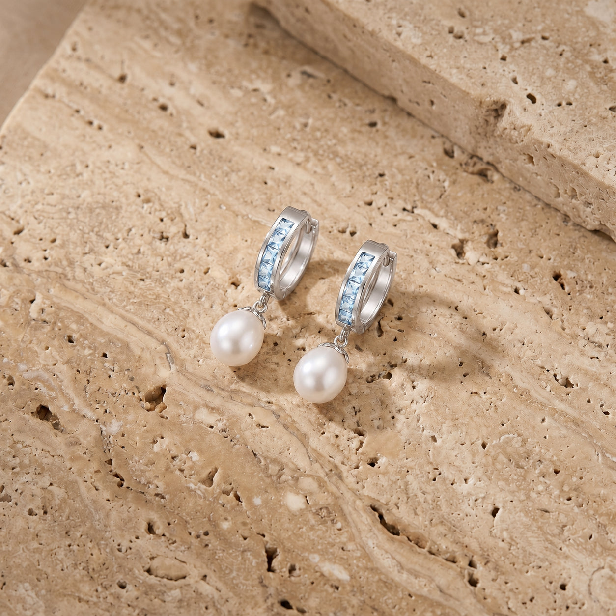 White Gold Bloom Earrings Sapphire 10K — Battistina