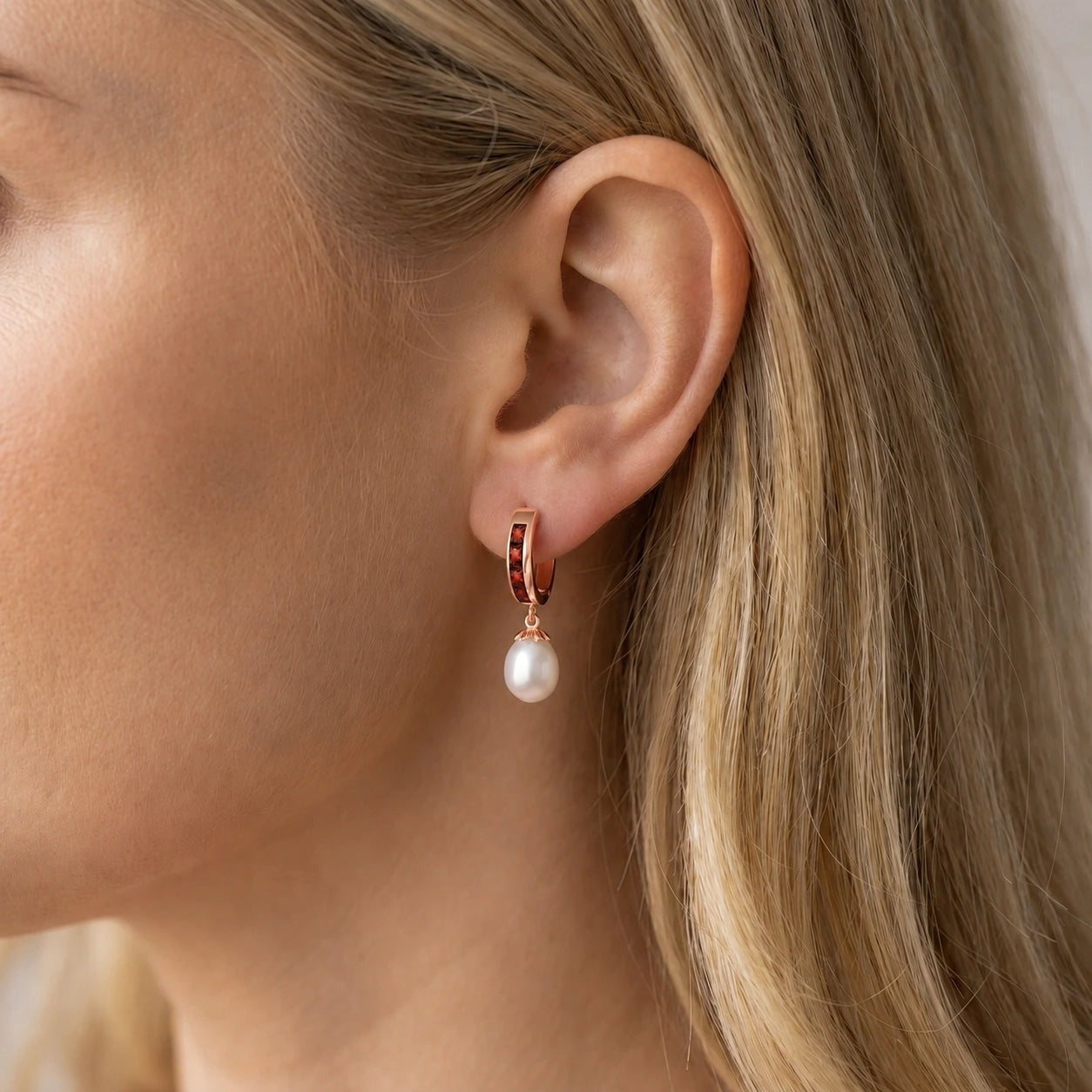 Rose Gold Bloom Earrings Garnet 10K — Battistina