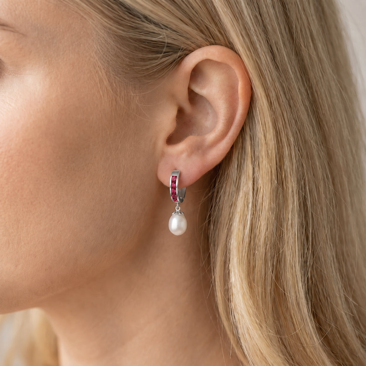 White Gold Bloom Earrings White Topaz 10K — Battistina