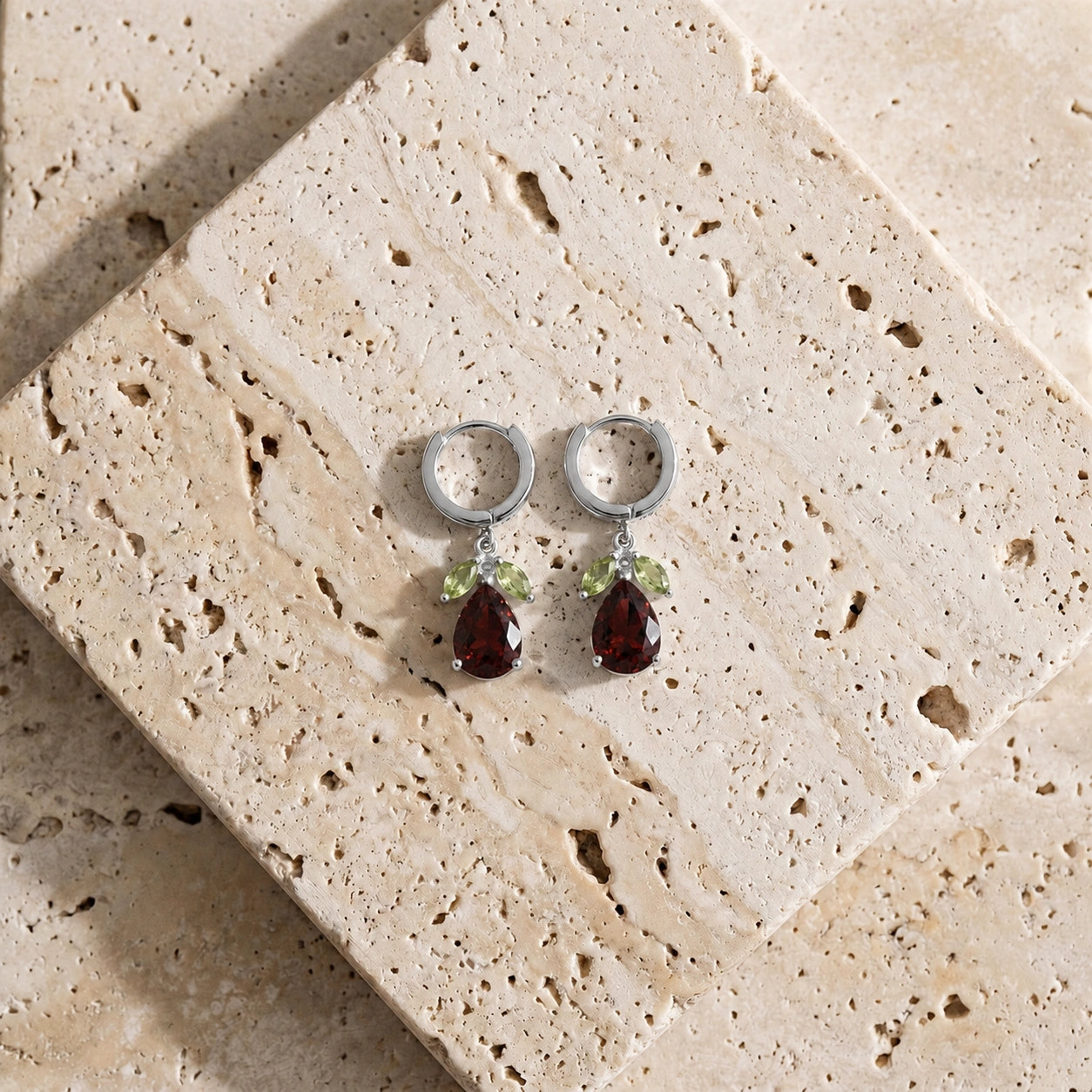 White Gold Garnet & Peridot — Mariacecilia