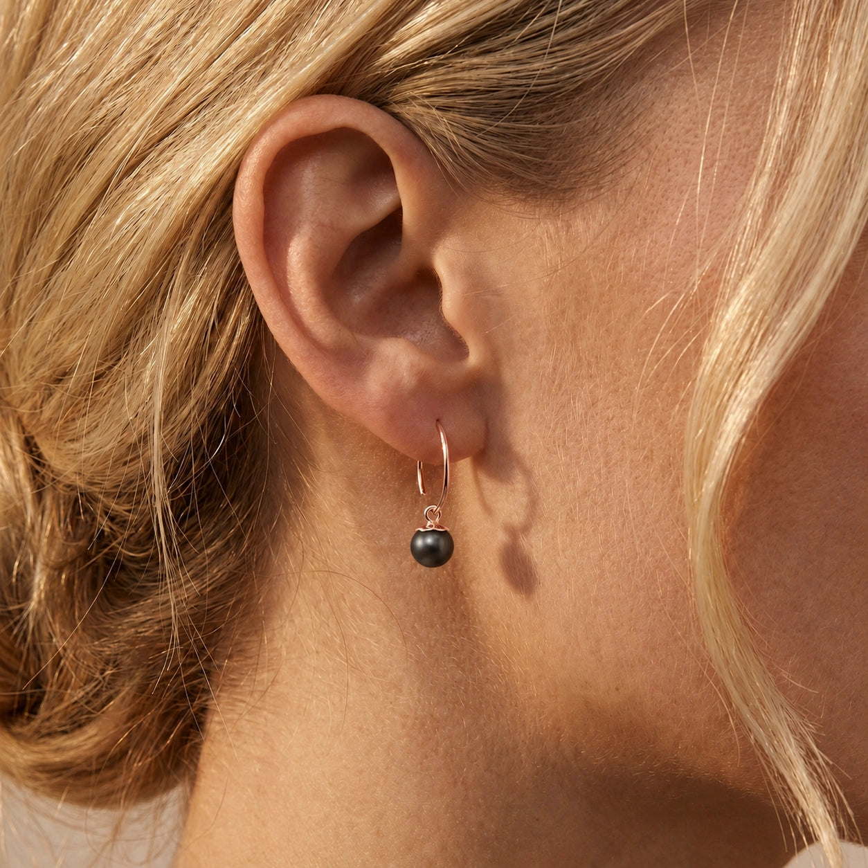Rose Gold Bloom Earrings Pearl 10K — Alessia