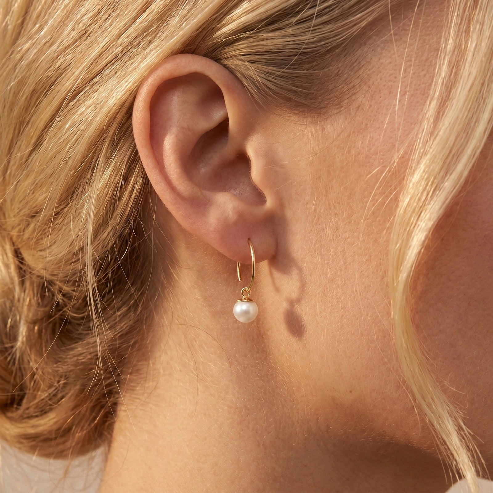 Yellow Gold Bloom Earrings Pearl 10K — Alessia