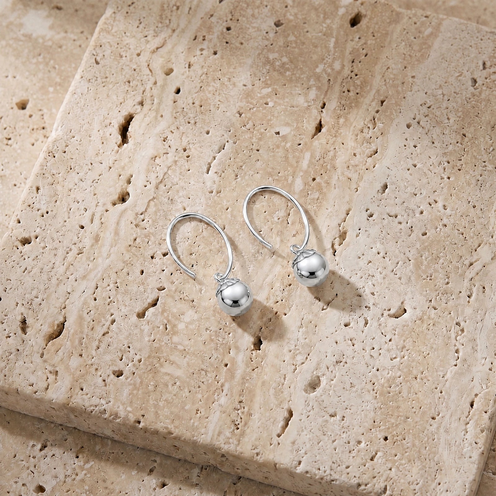 White Gold Bloom Earrings Pearl 10K — Alessia