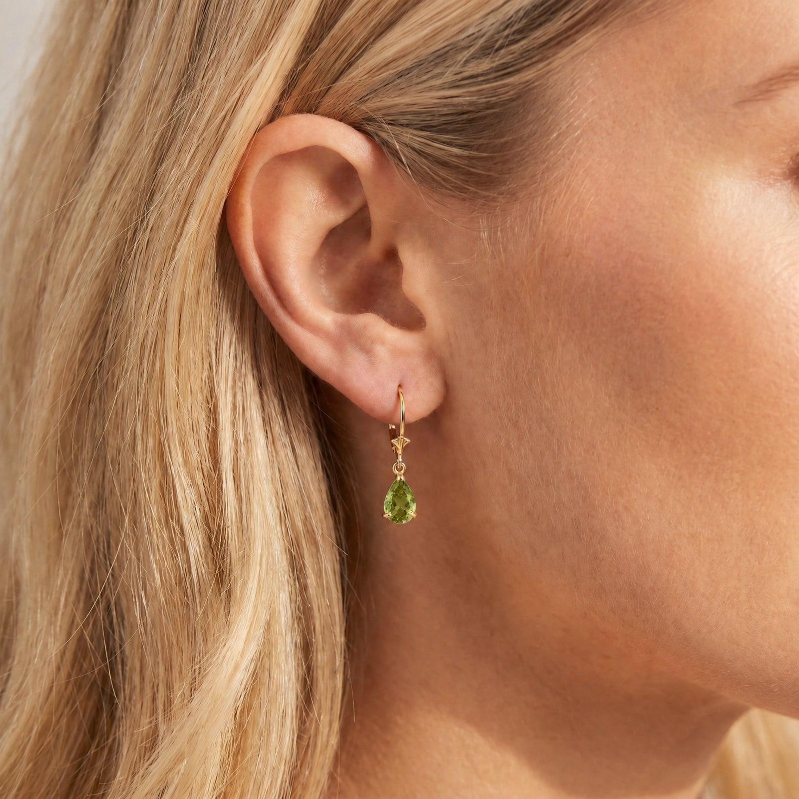 Yellow Gold Bloom Earrings Peridot 10K — Eugenia