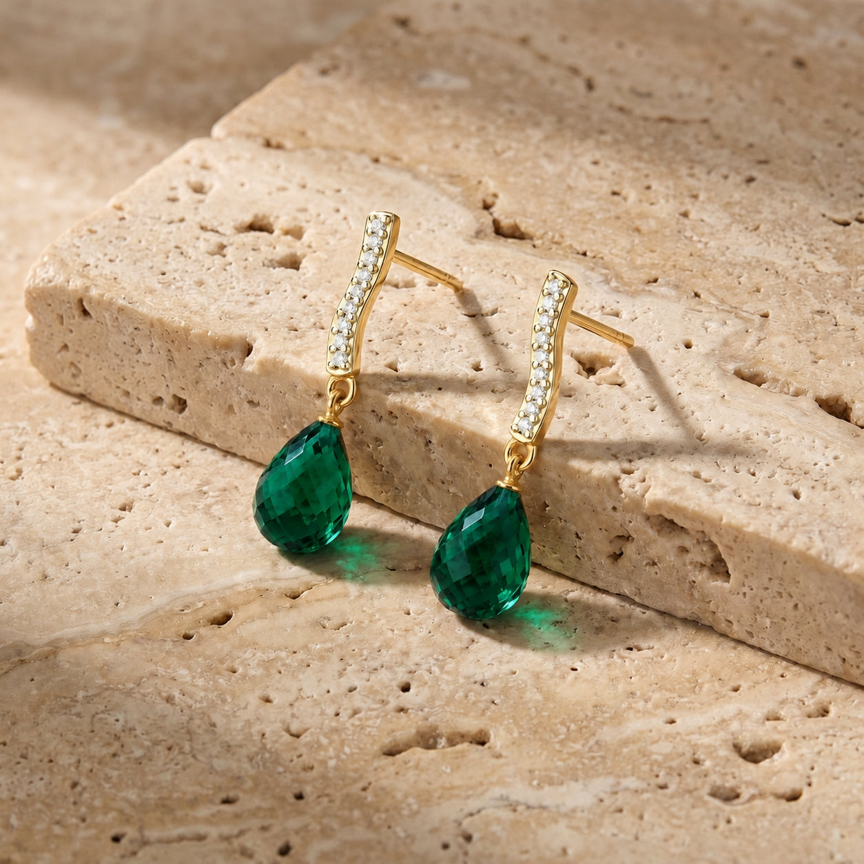 Yellow Gold Earrings Garnet 10K — Dorotea
