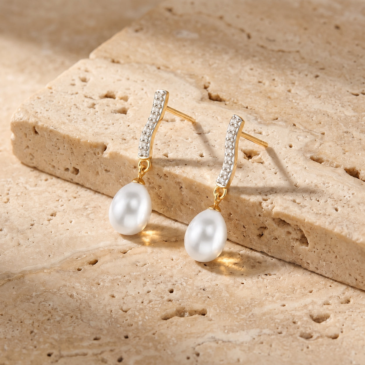 Yellow Gold Earrings White Topaz 10K — Dorotea