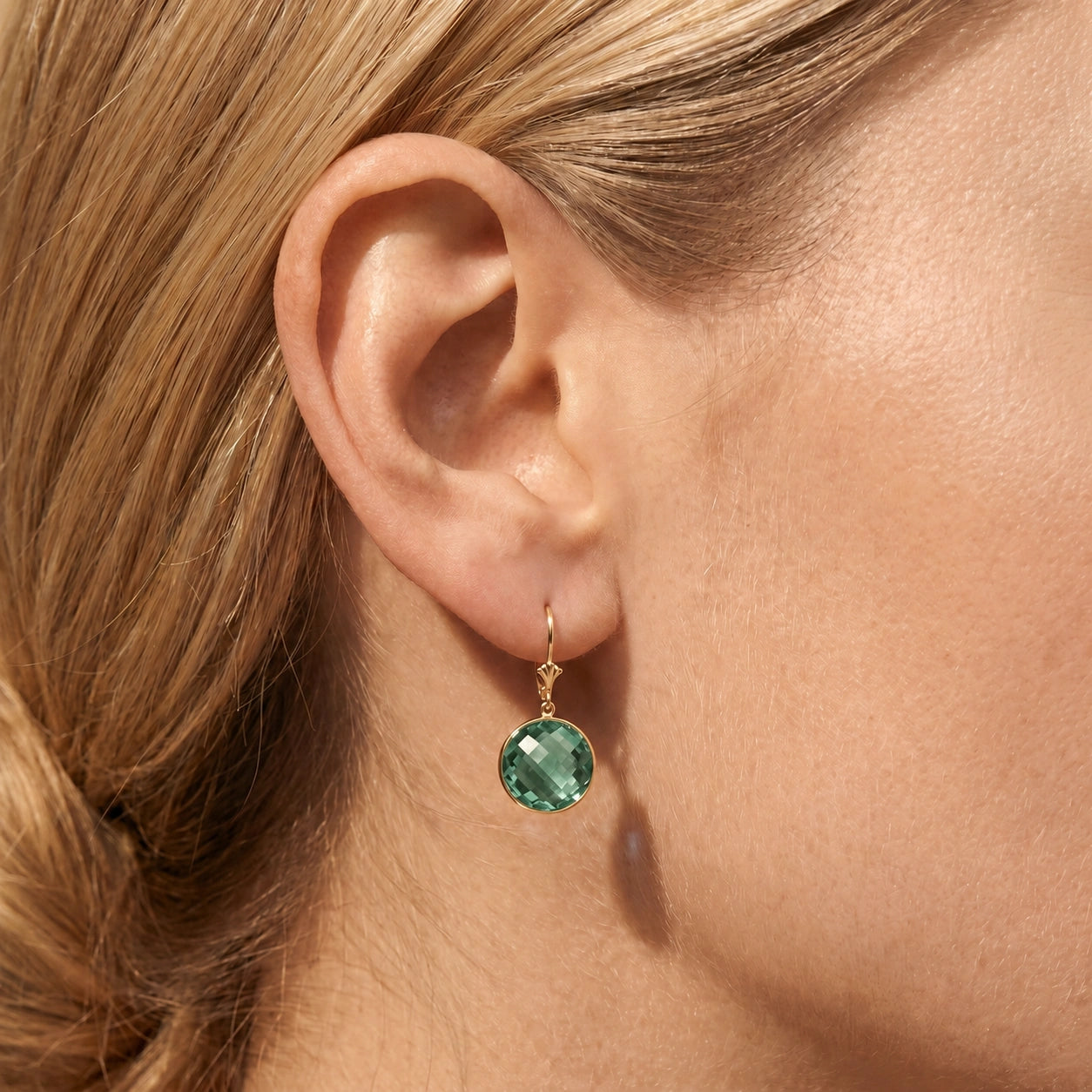 Yellow Gold Earrings Emerald 10K — Elisa