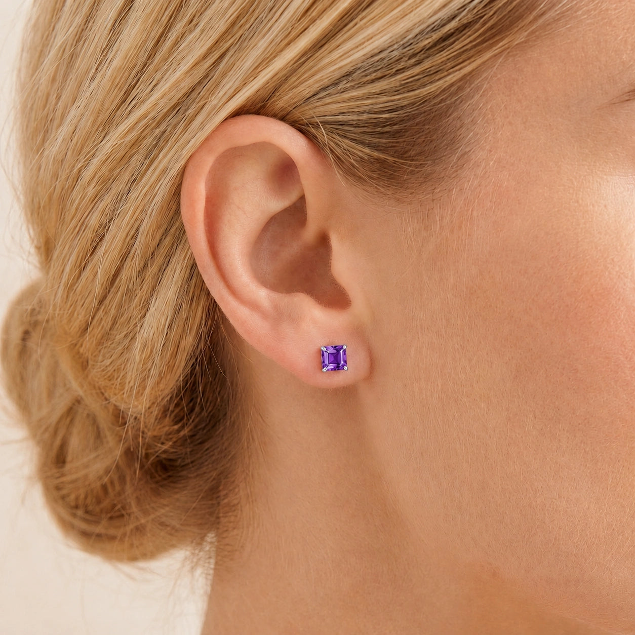 White Gold Amethyst — Mariacunegonda