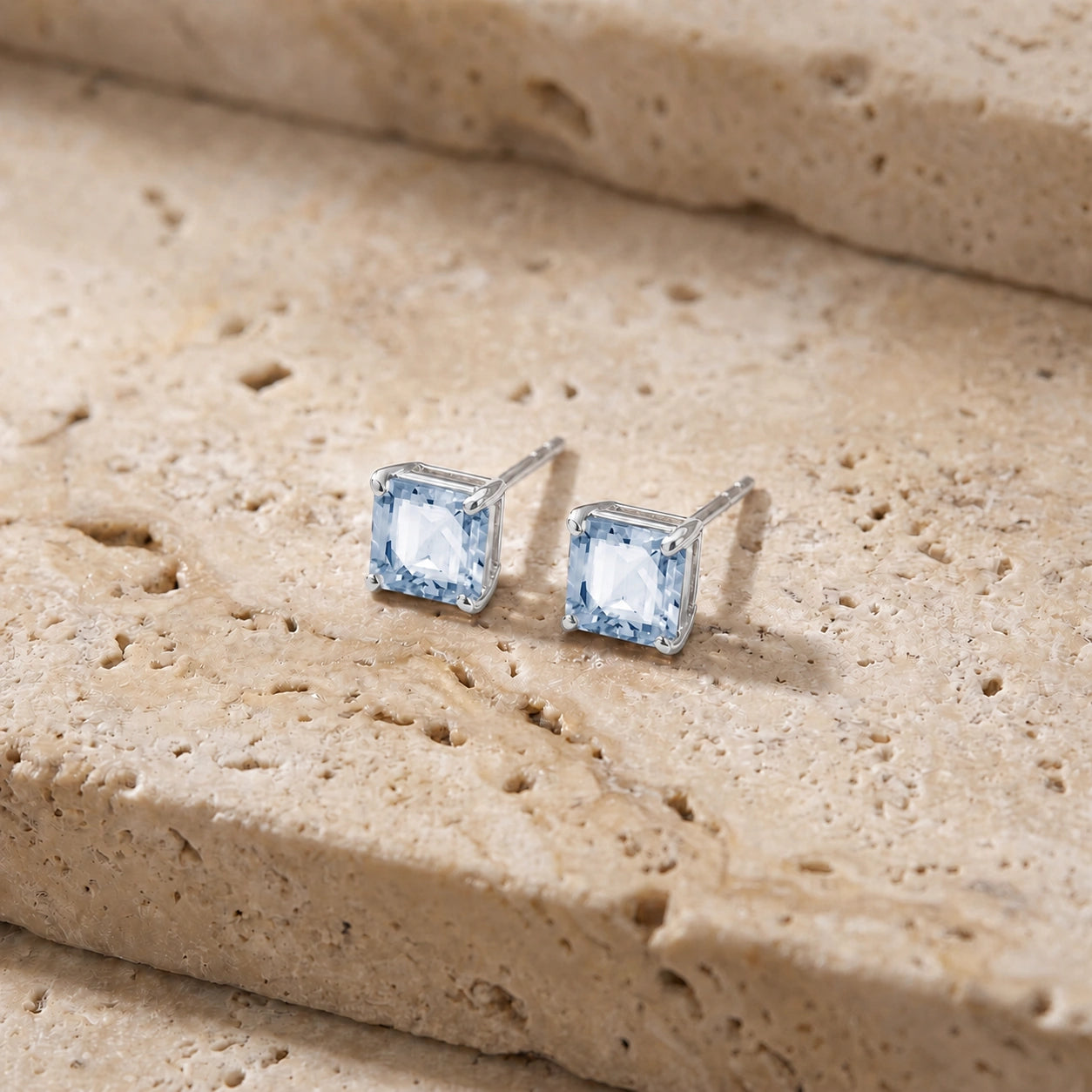 White Gold Aquamarine — Mariacunegonda