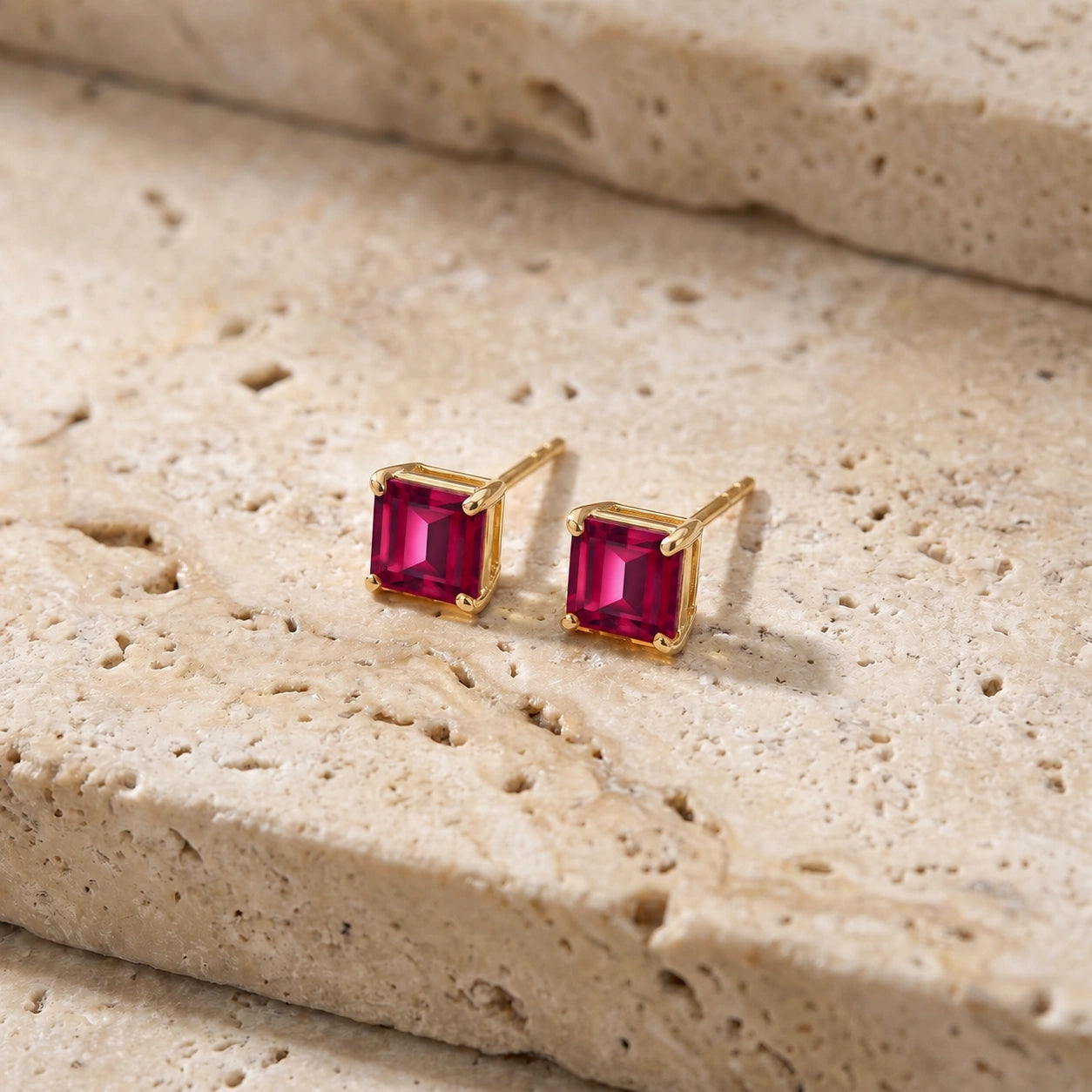 Yellow Gold Ruby — Mariacunegonda