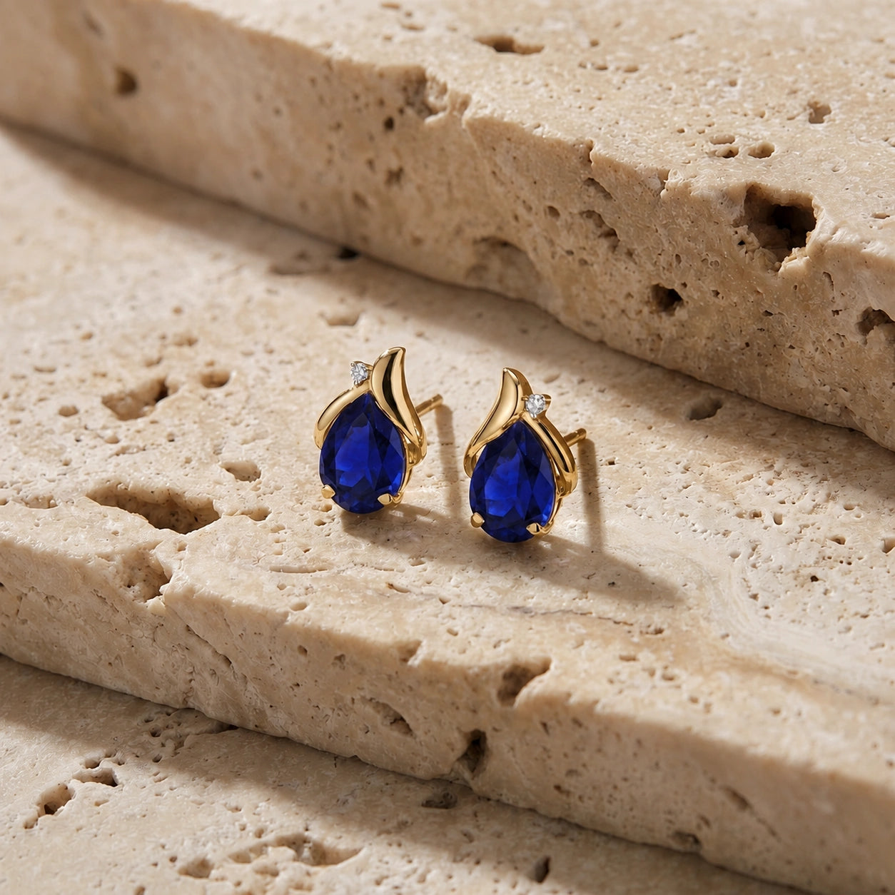 Yellow Gold Belle Stud Earrings Sapphire 10K — Elide