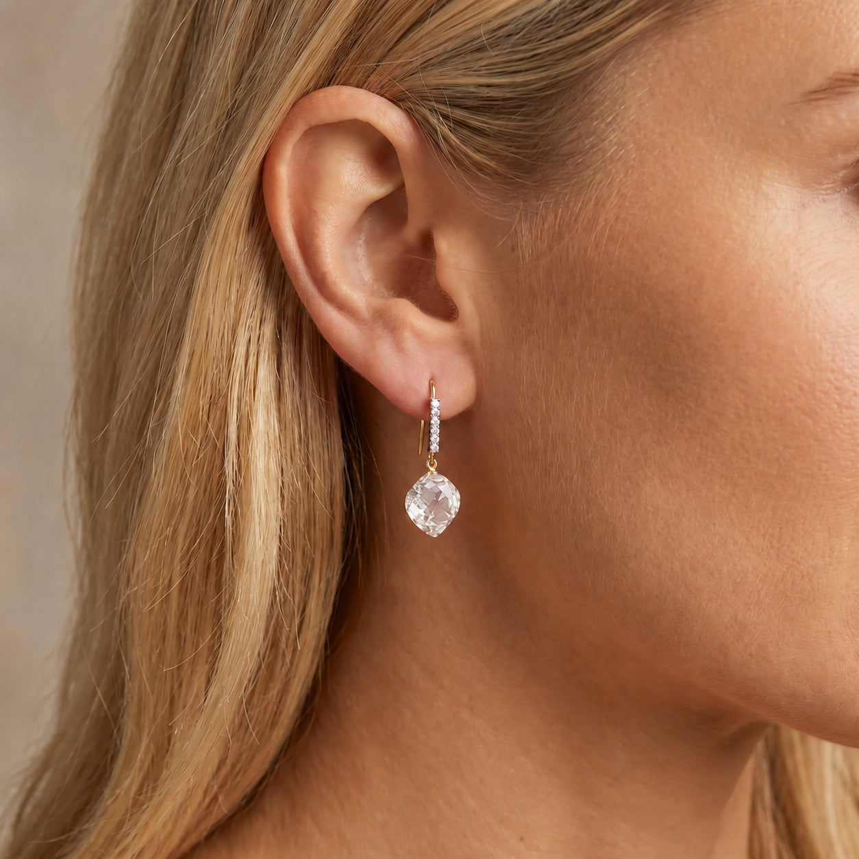 Yellow Gold Earrings Emerald 10K — Giovannina