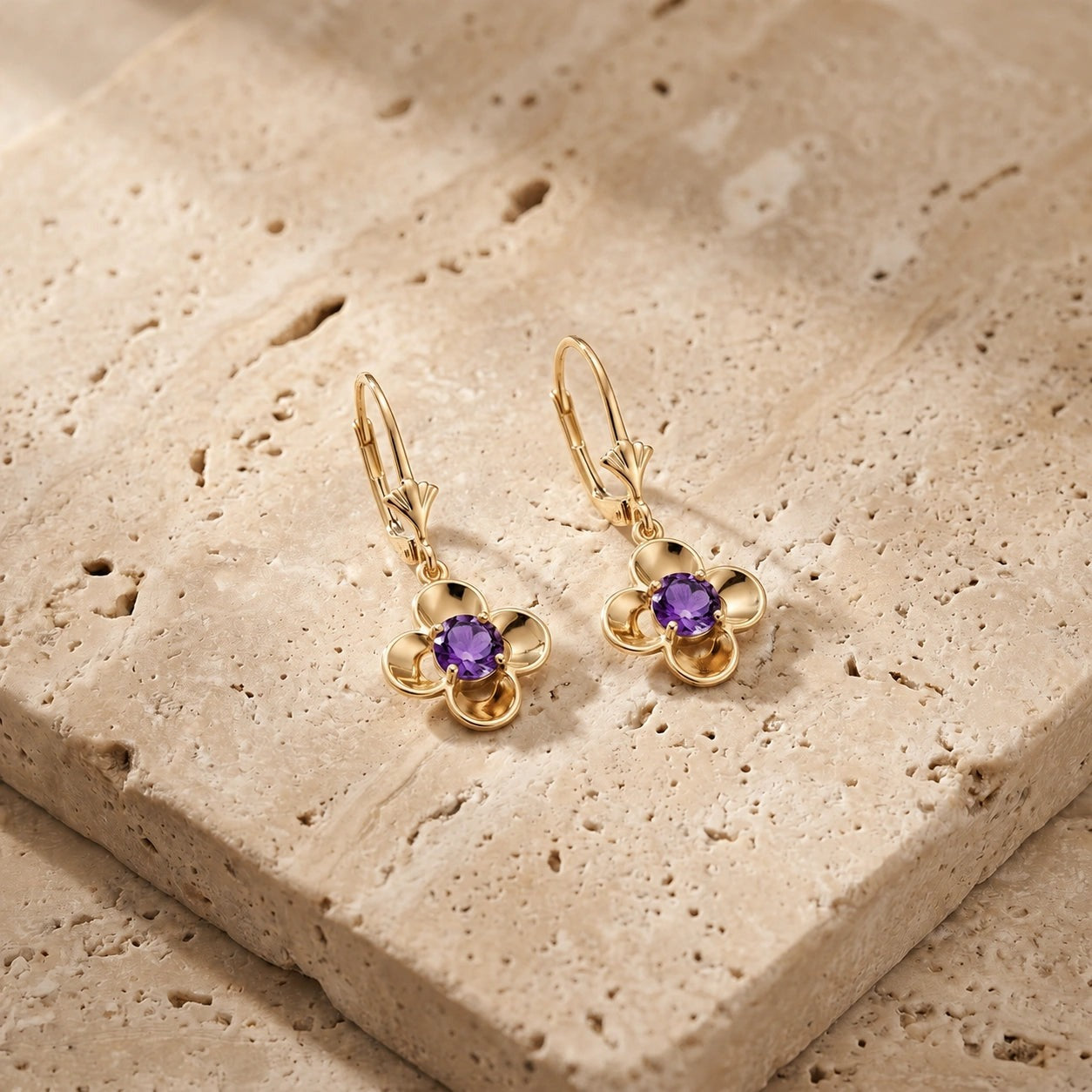 Yellow Gold Belle Earrings Amethyst 10K — Diamante