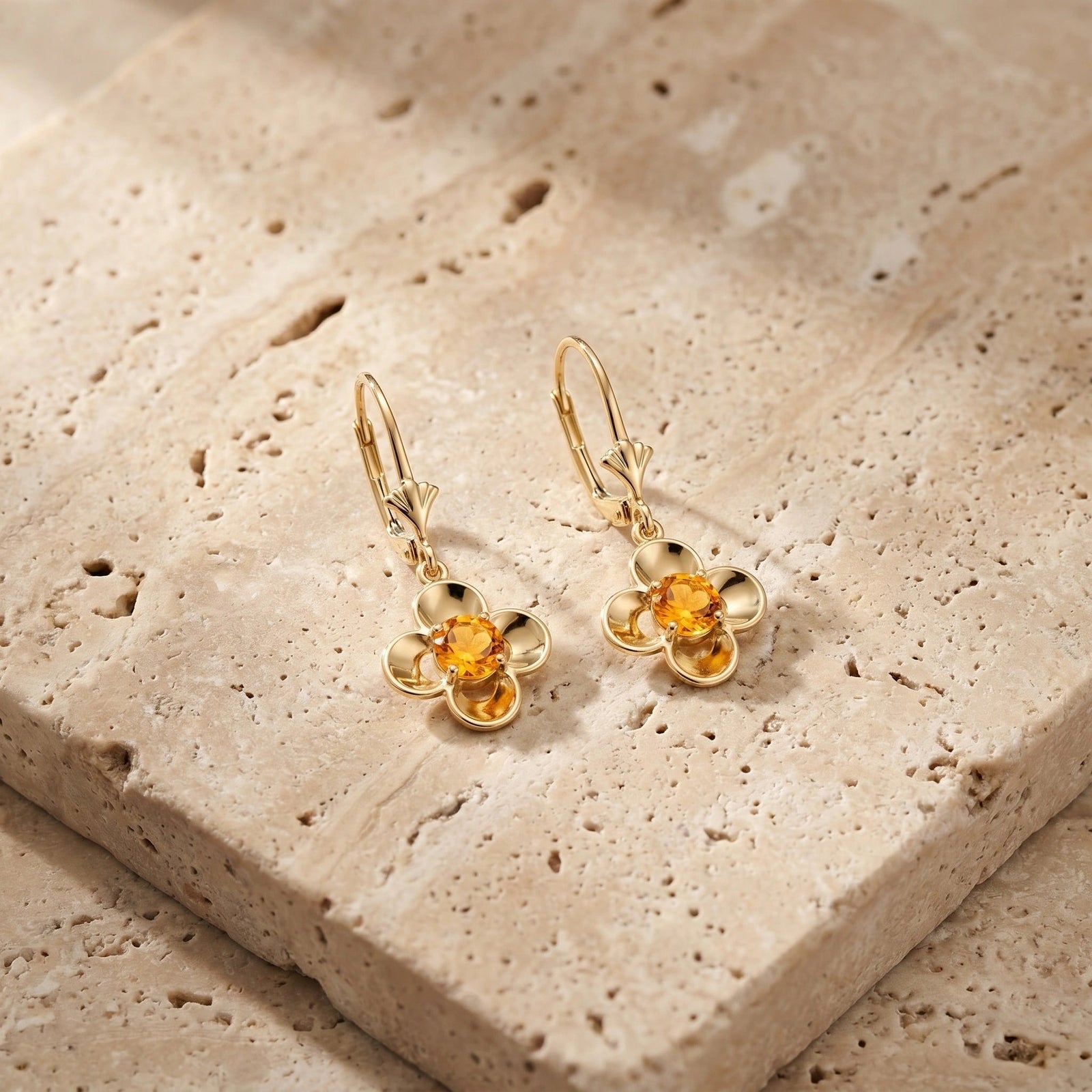 Yellow Gold Belle Earrings Citrine 10K — Diamante