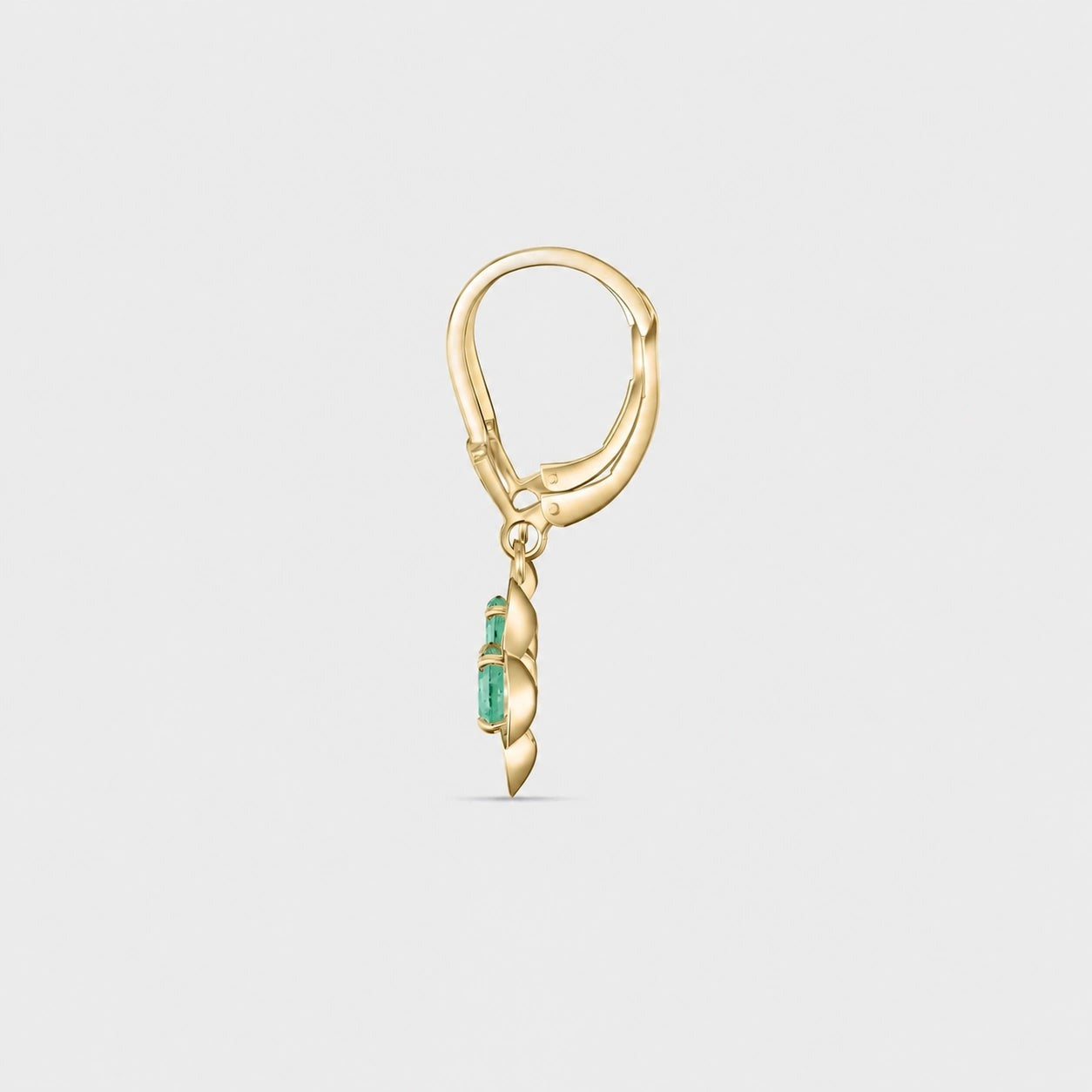 Yellow Gold Belle Earrings Emerald 10K — Diamante