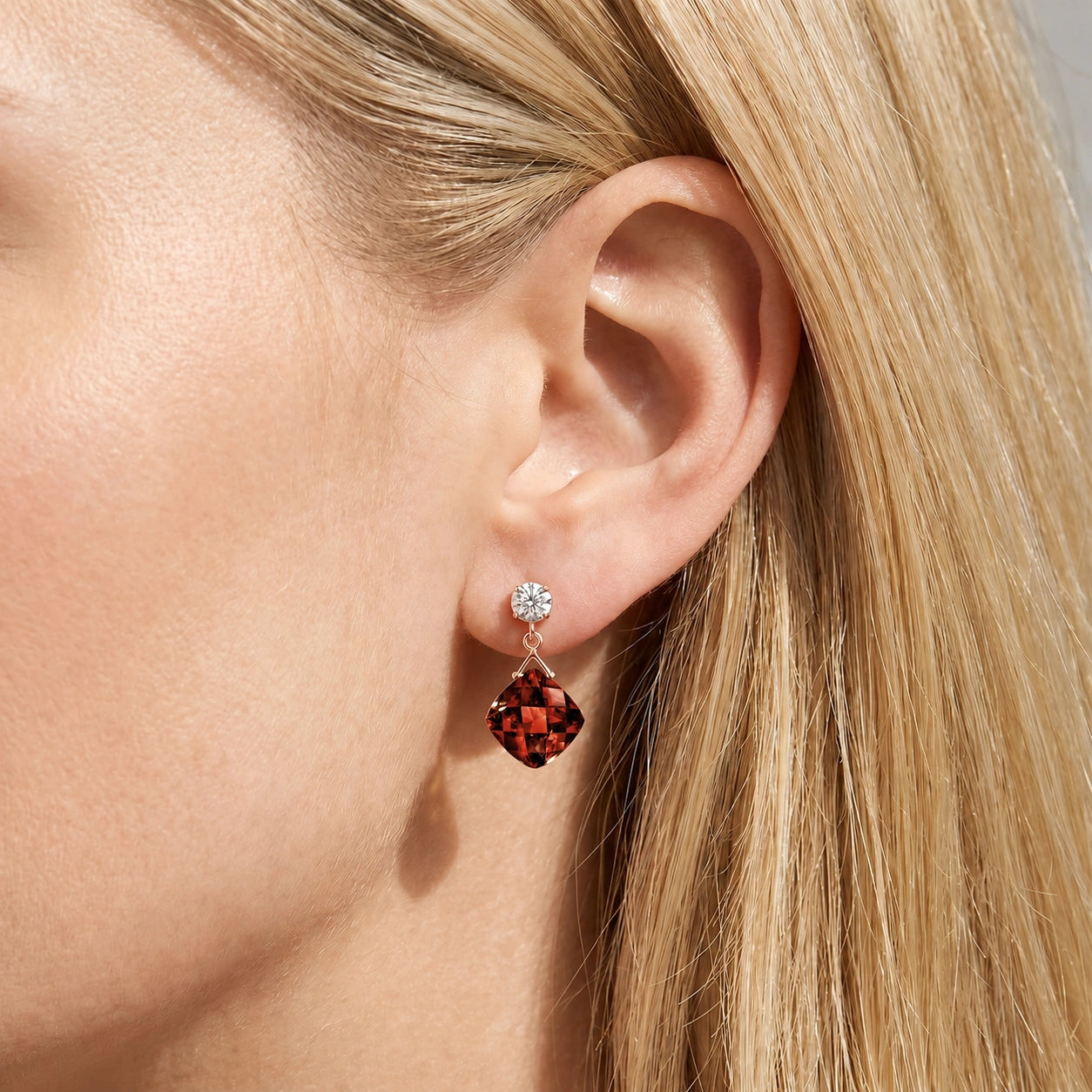 Rose Gold Garnet & Diamond — Mariadelia