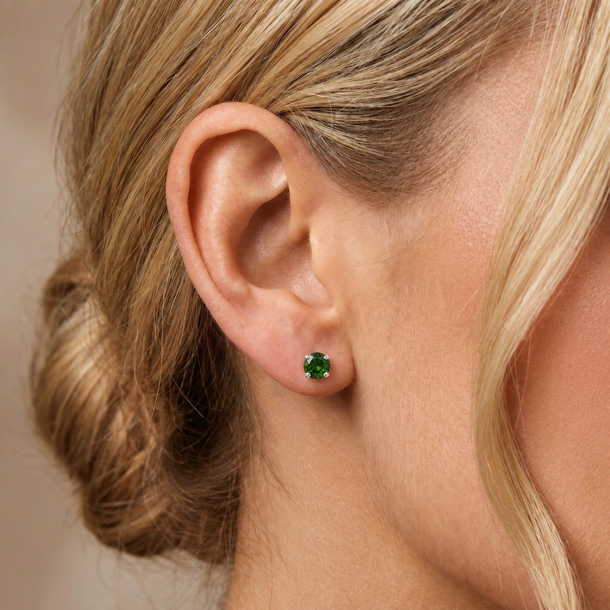 White Gold Petal Earrings Diamond 10K — Daniela