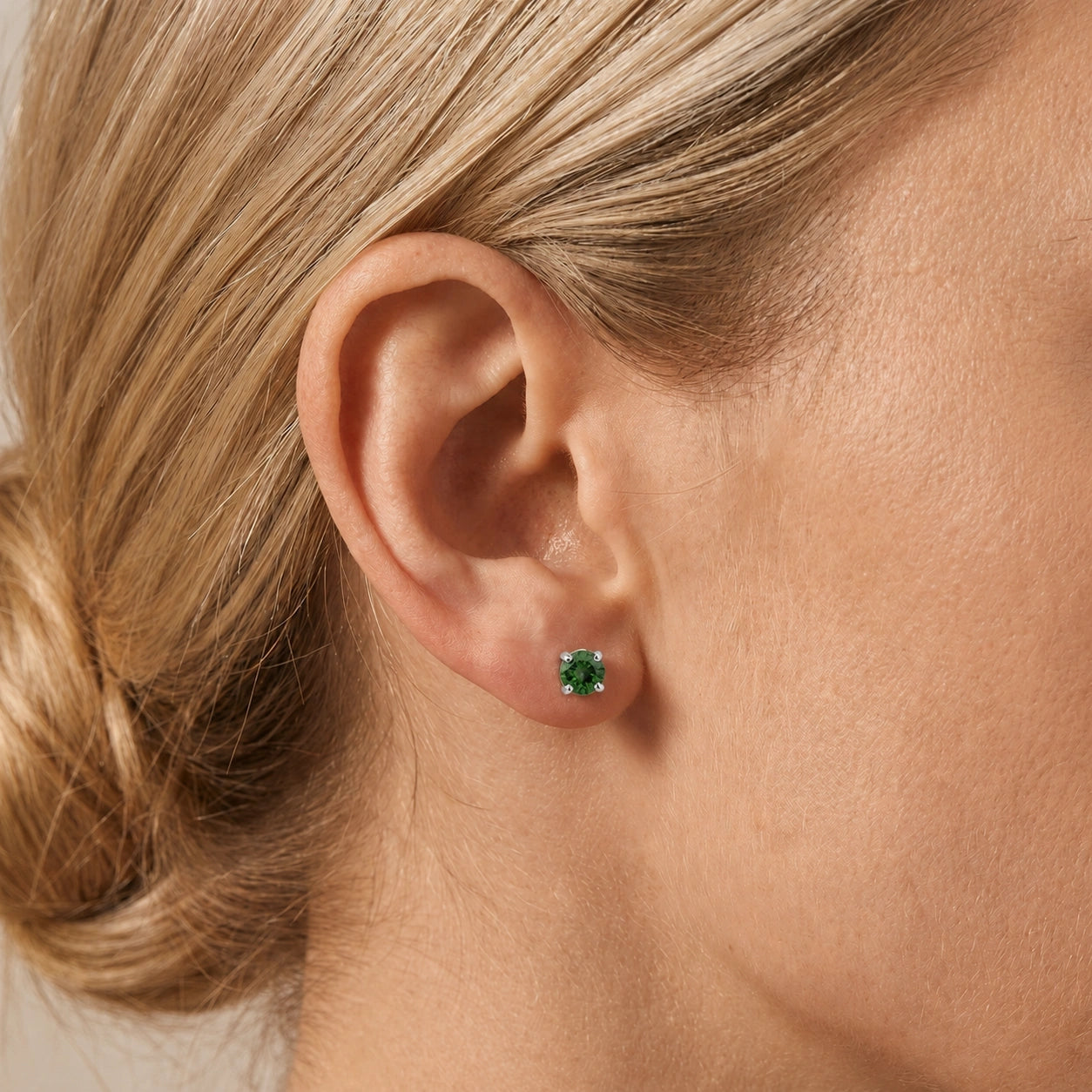 White Gold Petal Earrings Diamond 10K — Daniela