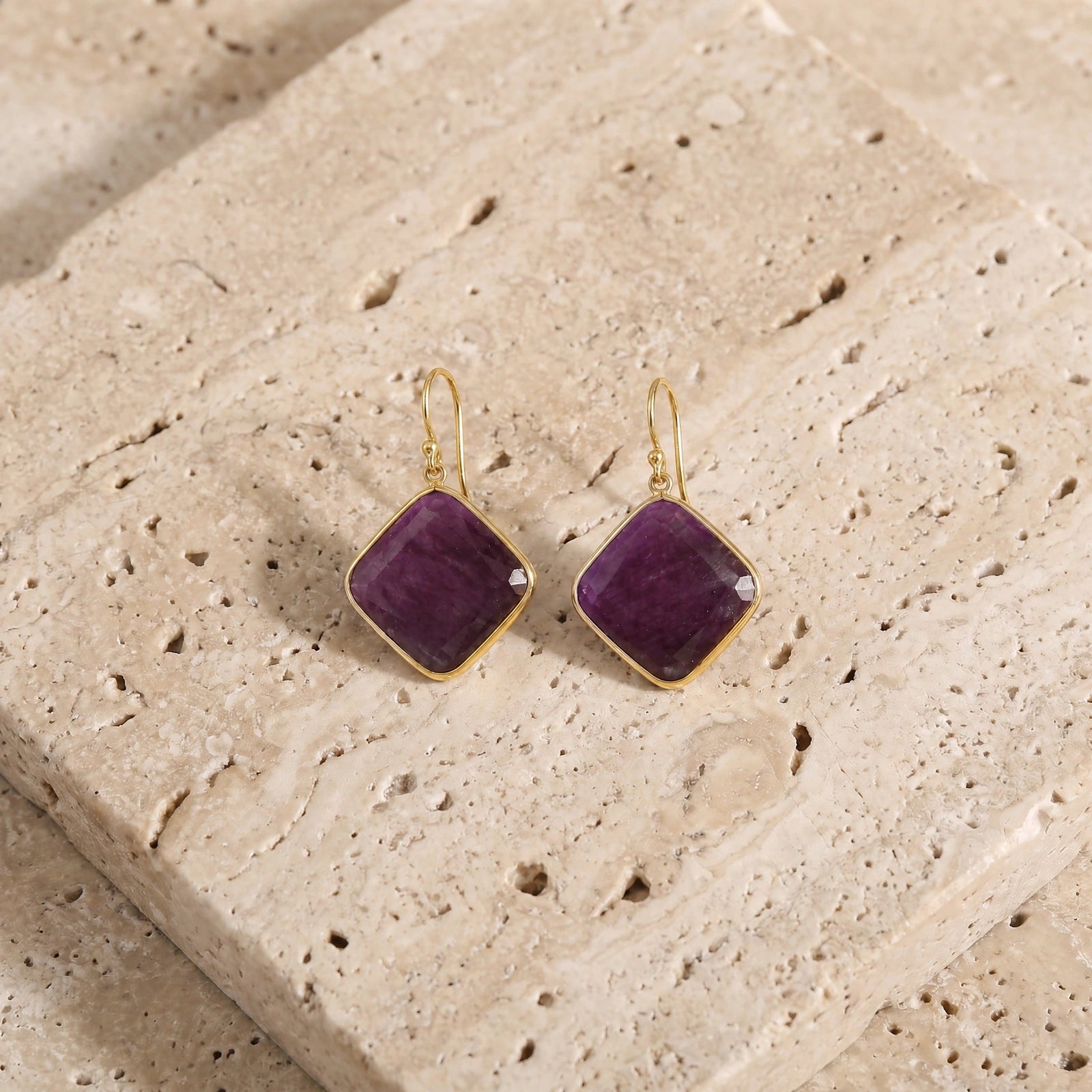 Yellow Gold Ruby — Mariadomitilla