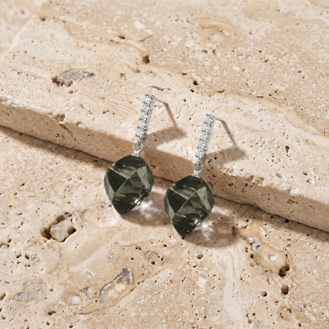 White Gold Earrings Spinel 10K — Ofelia