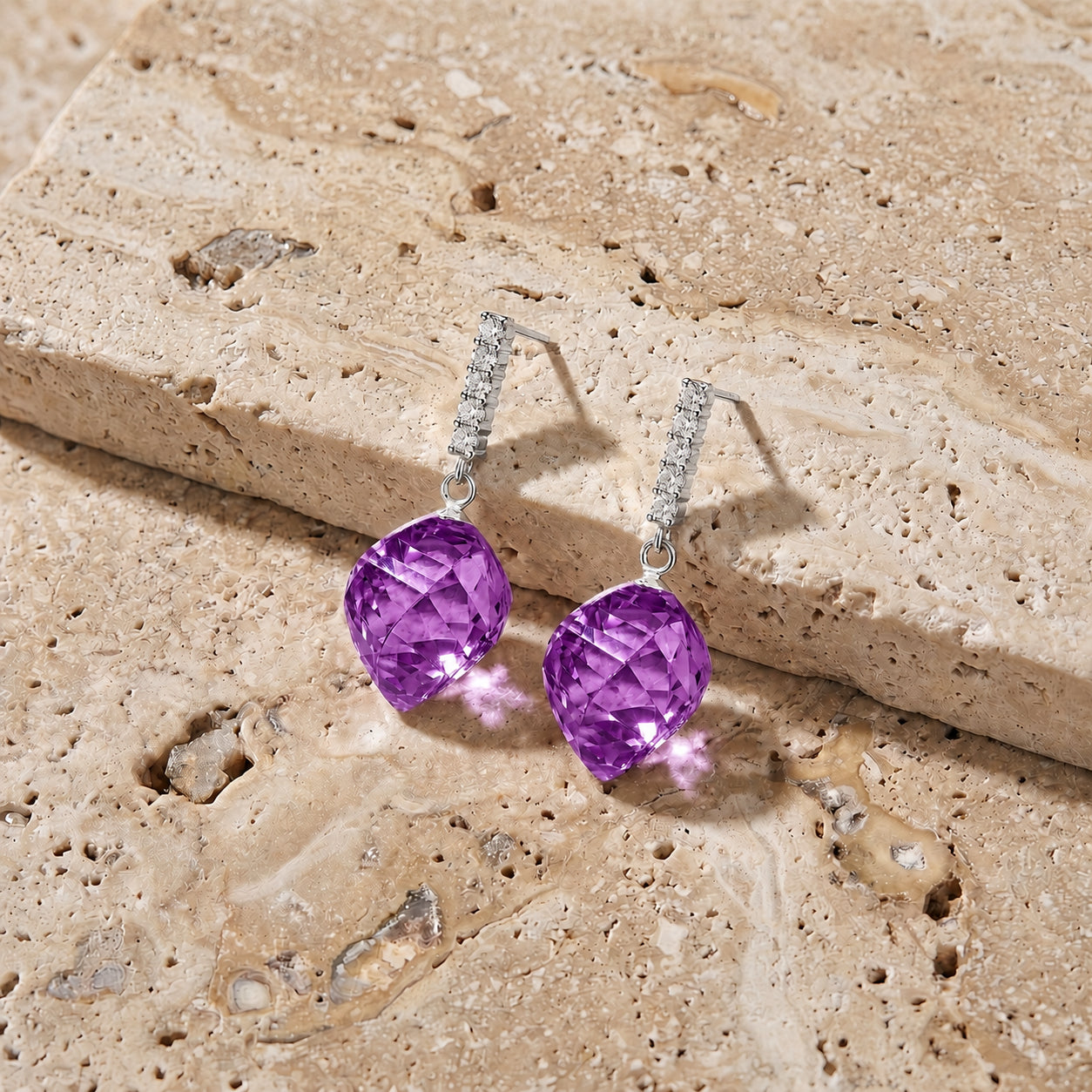 White Gold Earrings Emerald 10K — Ofelia