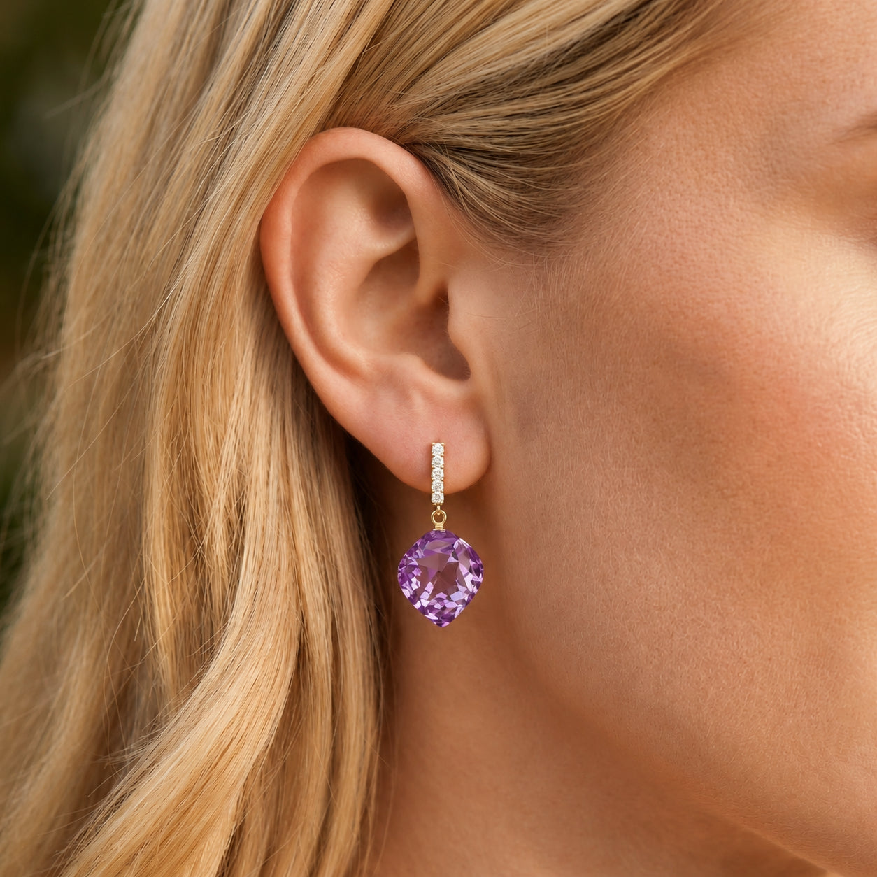 Yellow Gold Earrings Emerald 10K — Ofelia