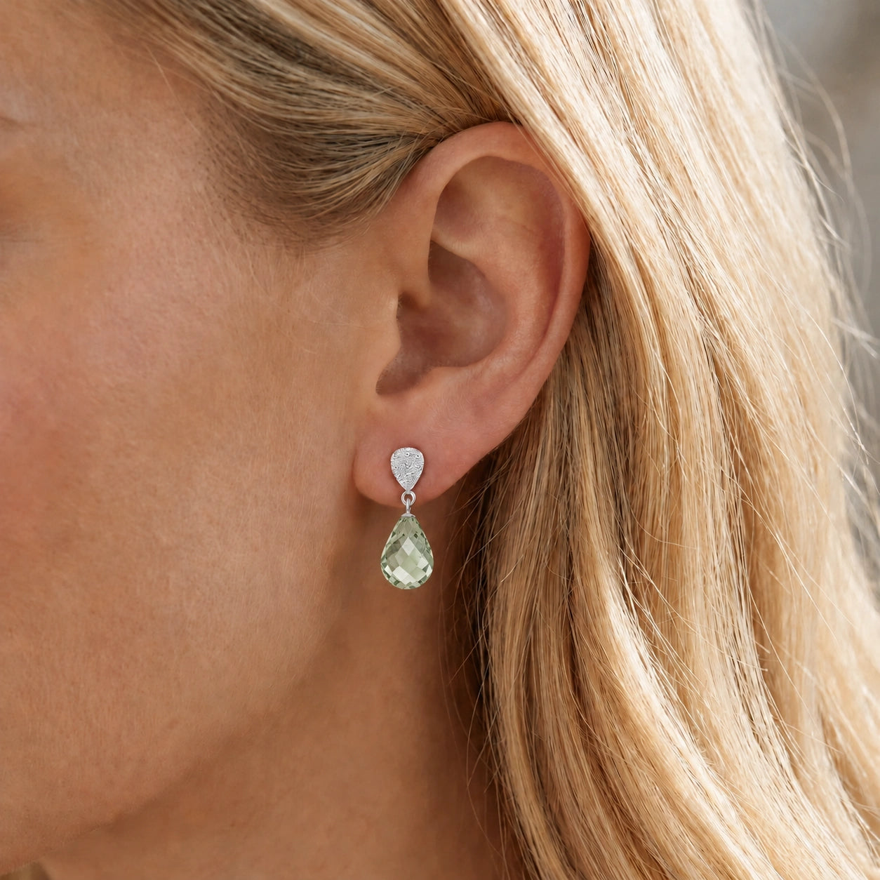 White Gold Earrings Green Amethyst 10K — Enrichetta