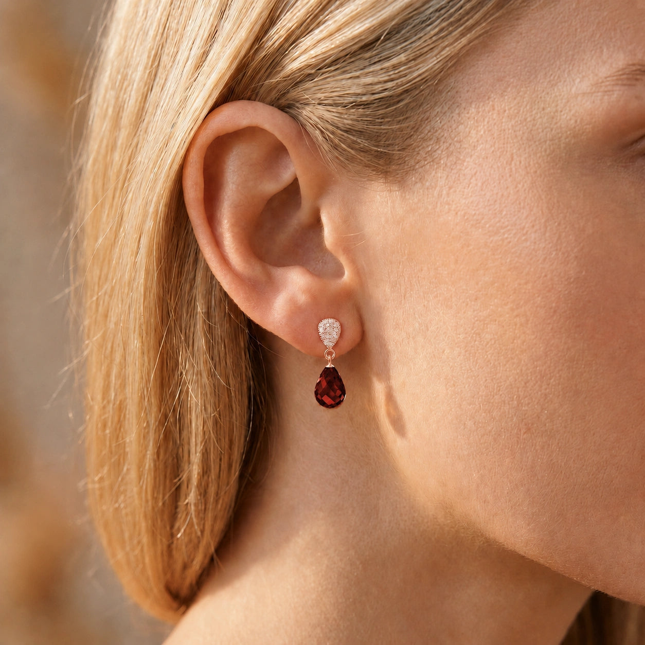Rose Gold Earrings Garnet 10K — Enrichetta