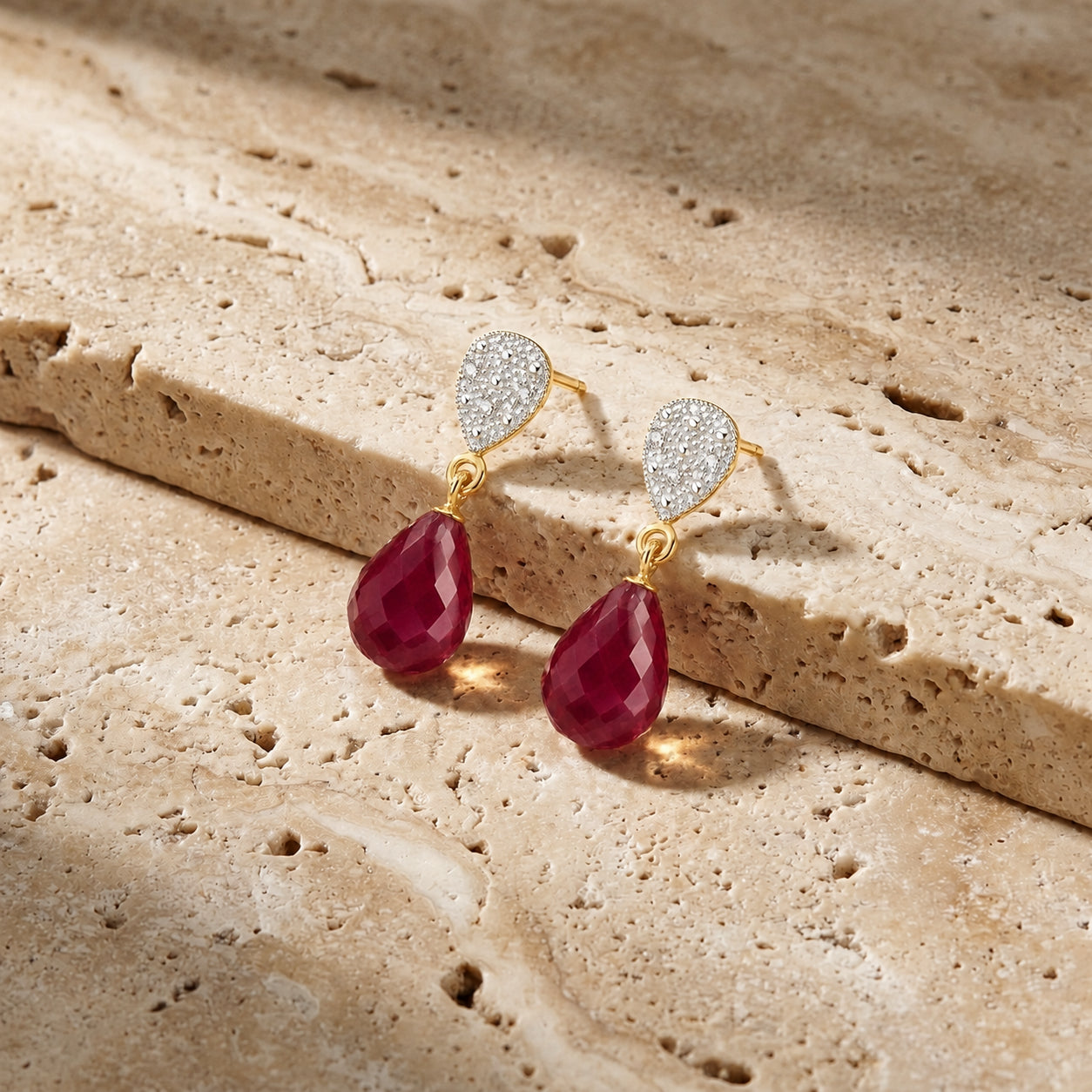Yellow Gold Earrings Emerald 10K — Enrichetta
