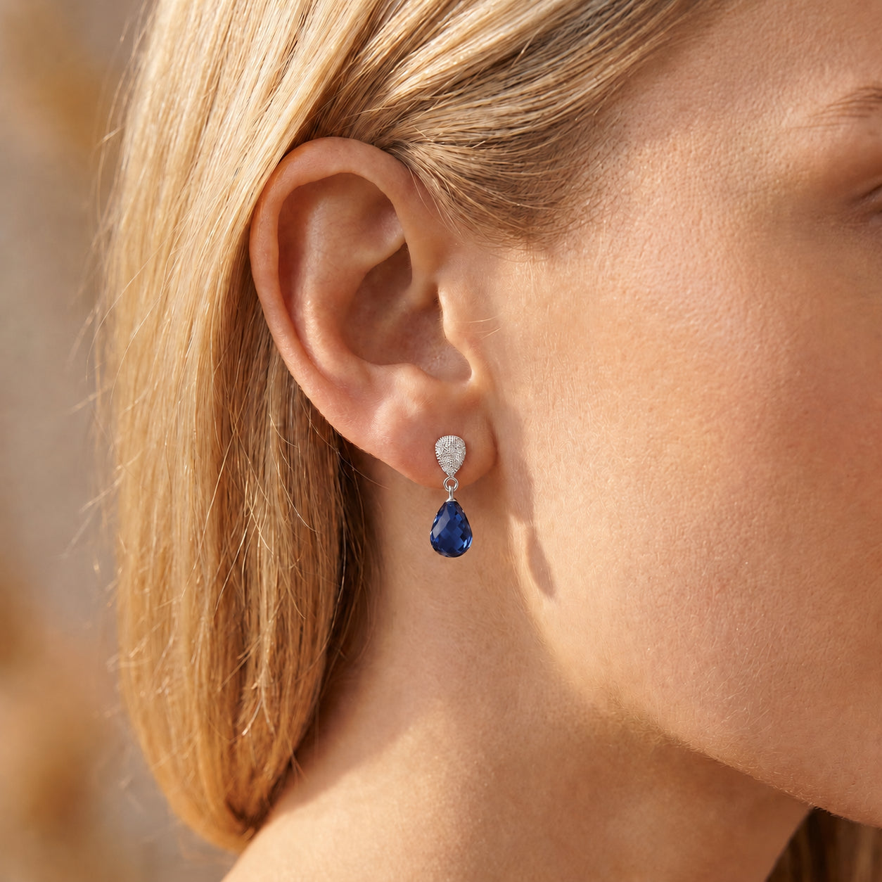 White Gold Earrings Sapphire 10K — Enrichetta