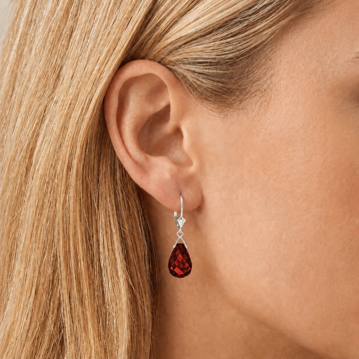 White Gold Garnet — Mariaebe