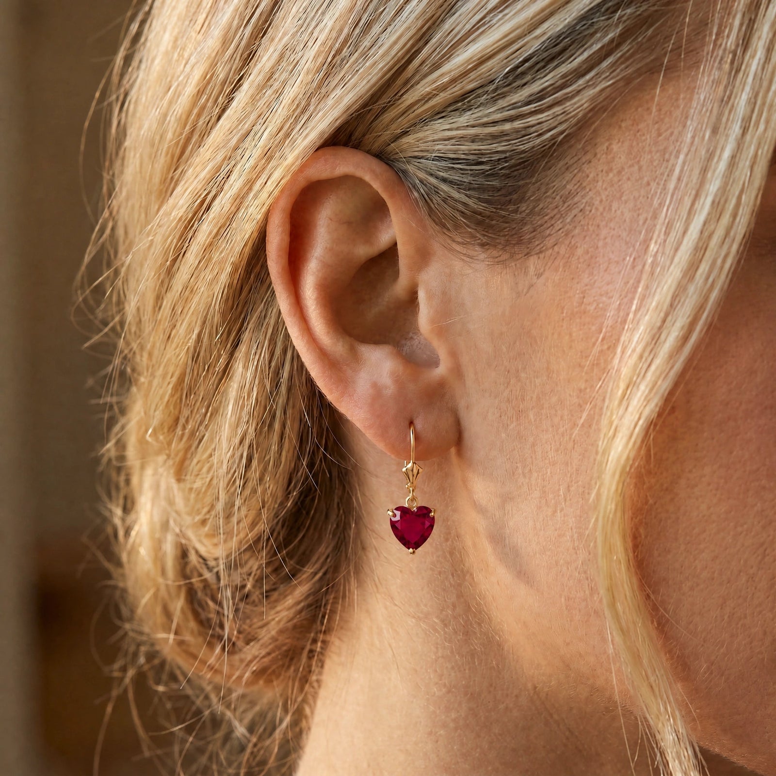 Yellow Gold Ruby — Mariaedvige