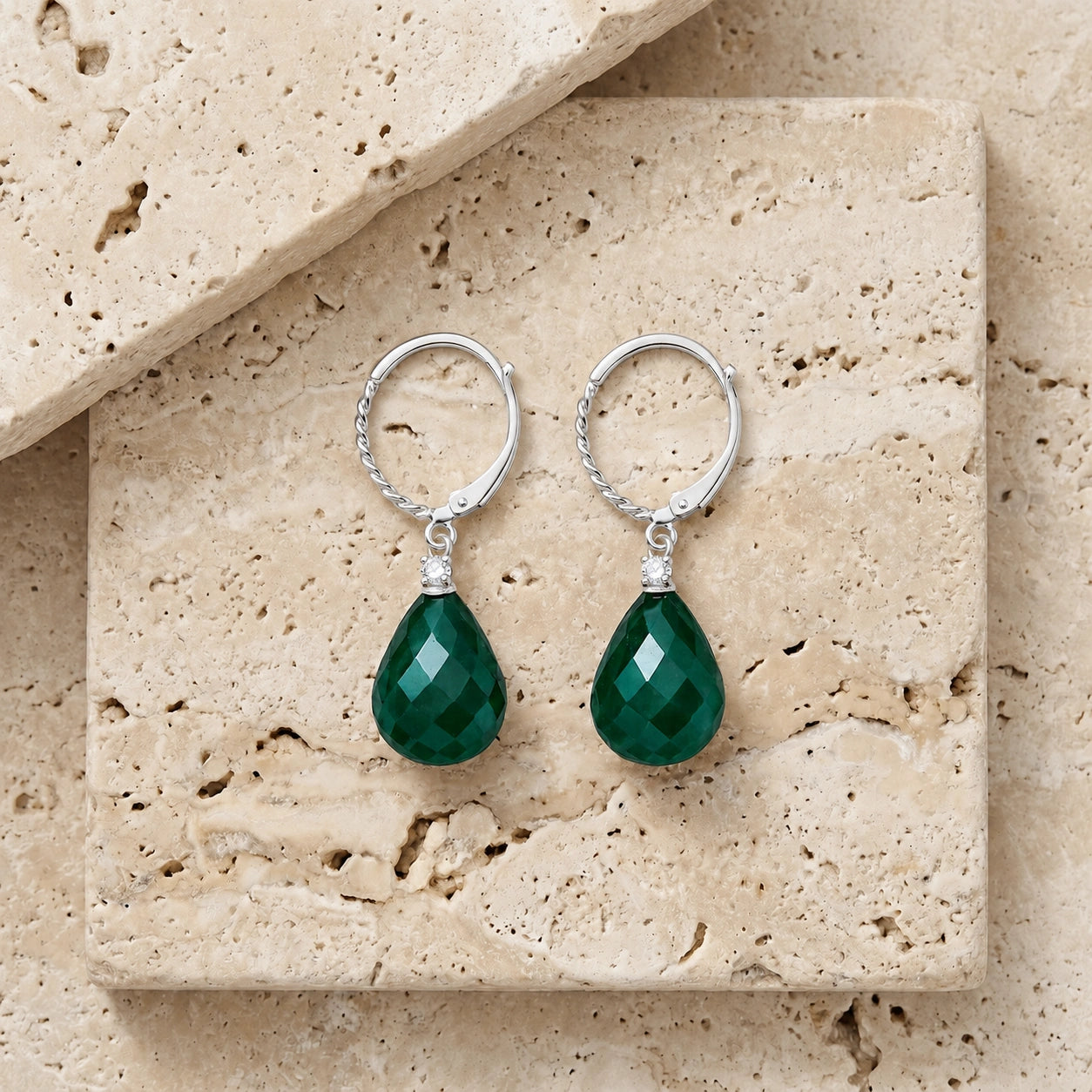White Gold Emerald & Diamond — Mariaelena