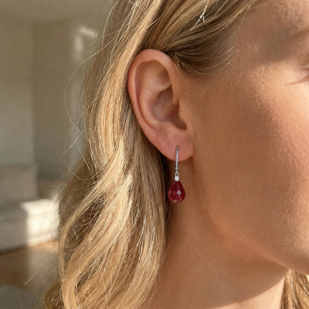 White Gold Ruby & Diamond — Mariaelena
