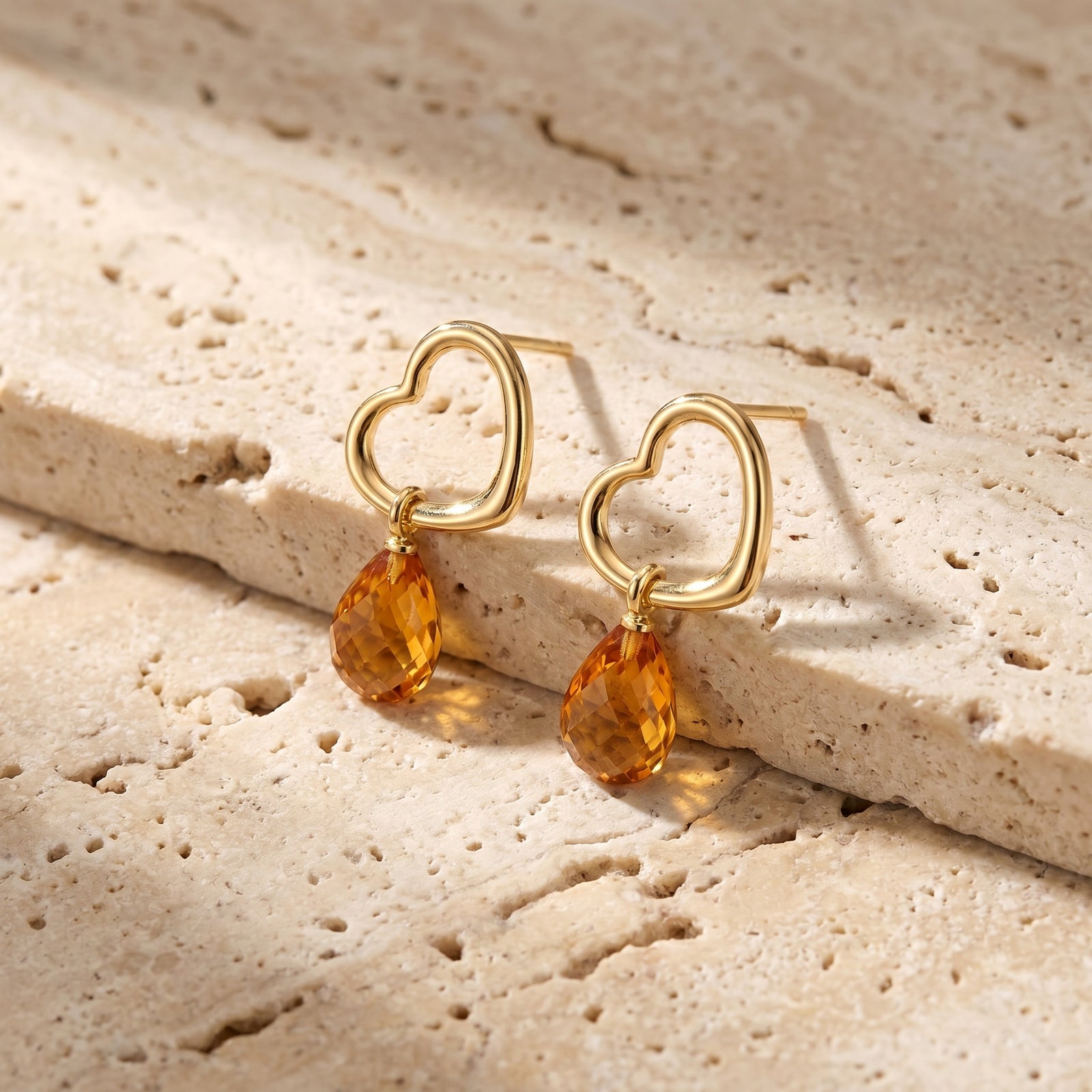 Yellow Gold Earrings Garnet 10K — Fiordaliso