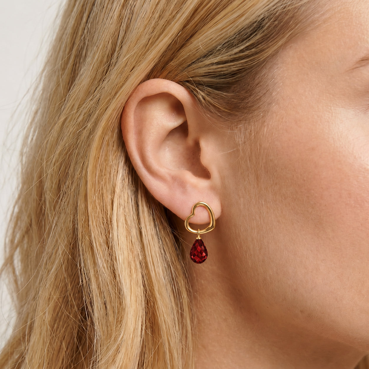 Yellow Gold Earrings White Topaz 10K — Fiordaliso