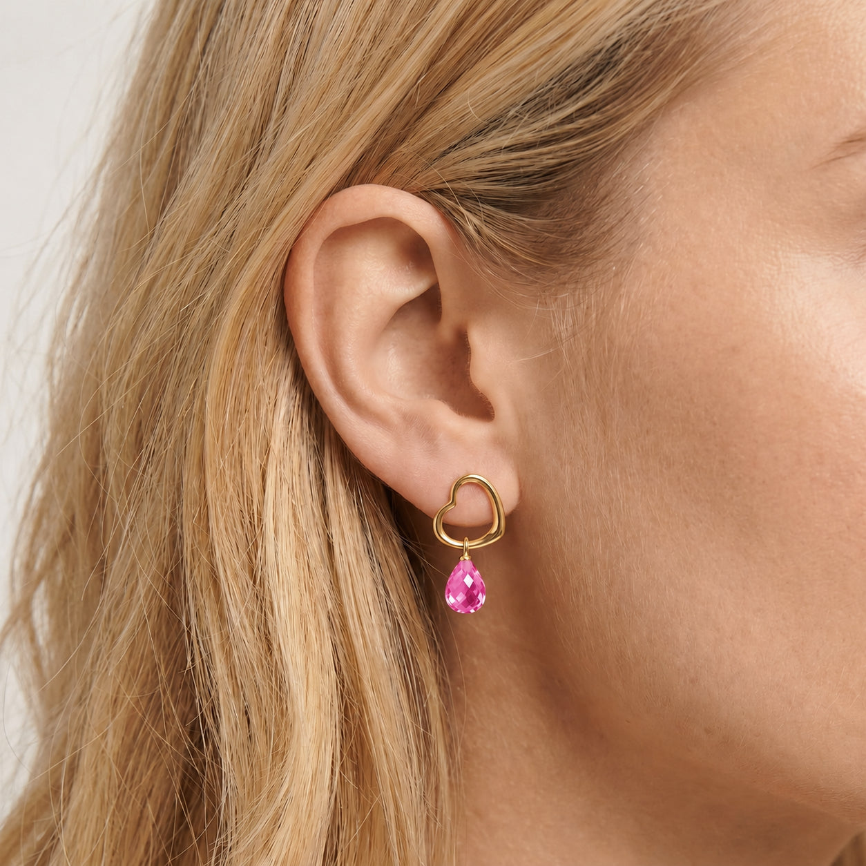 Yellow Gold Earrings Ruby 10K — Fiordaliso