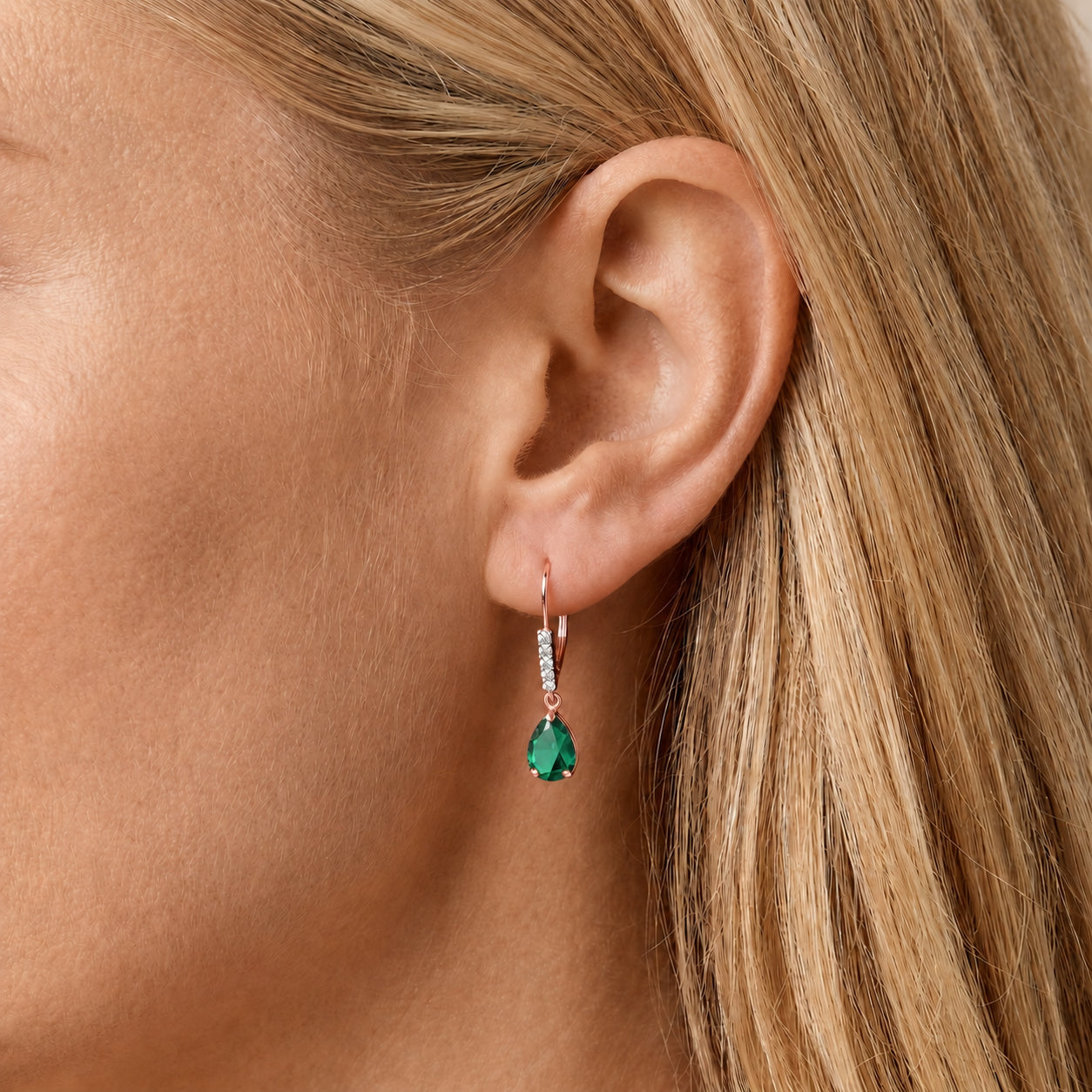 Rose Gold Petal Earrings Emerald 10K — Immacolata