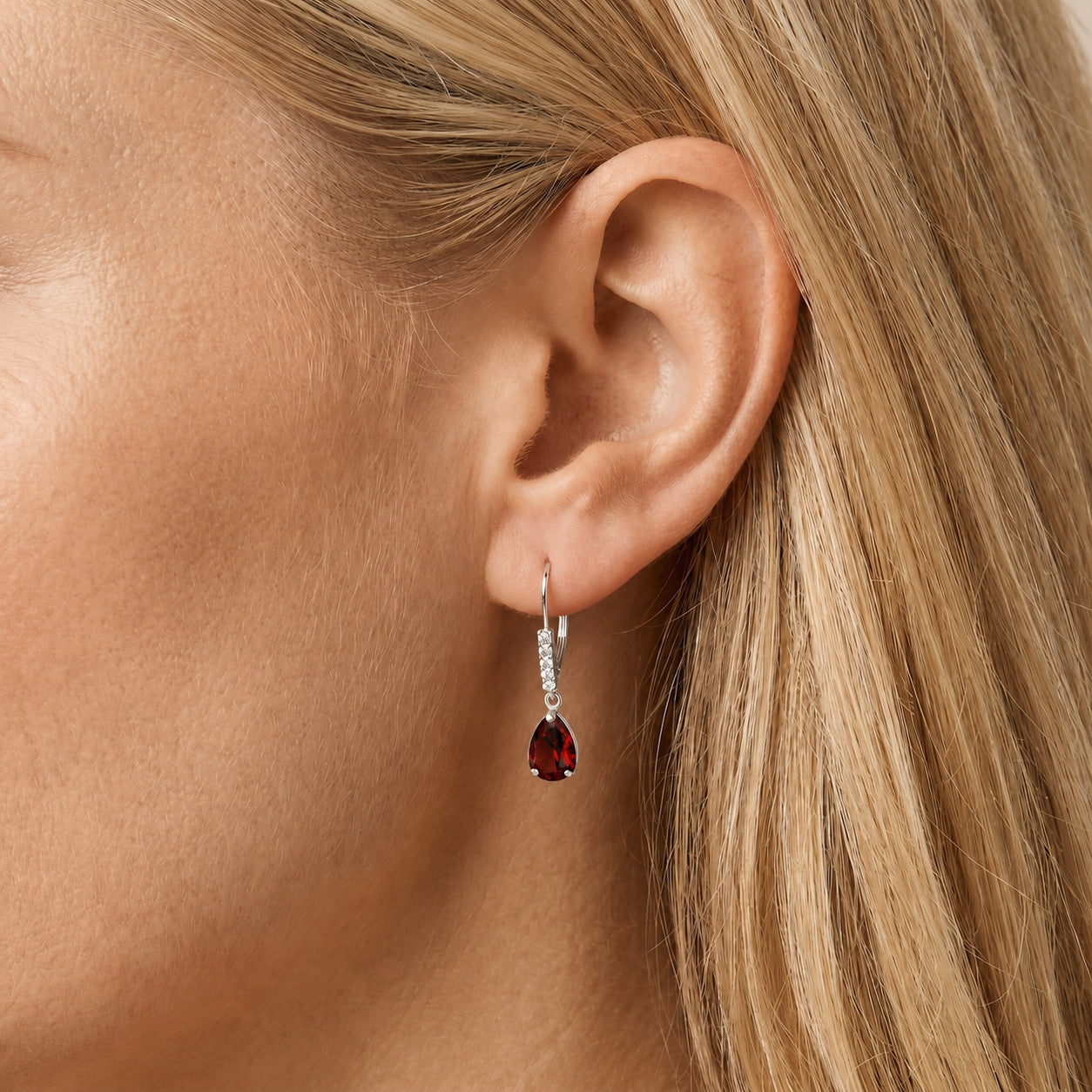 White Gold Petal Earrings Garnet 10K — Immacolata