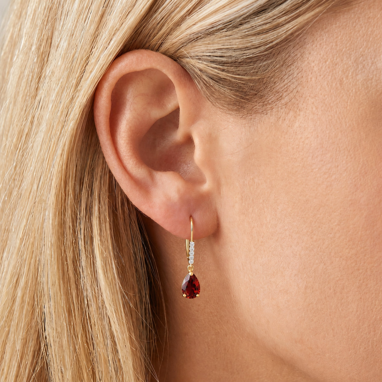 Yellow Gold Petal Earrings Garnet 10K — Immacolata