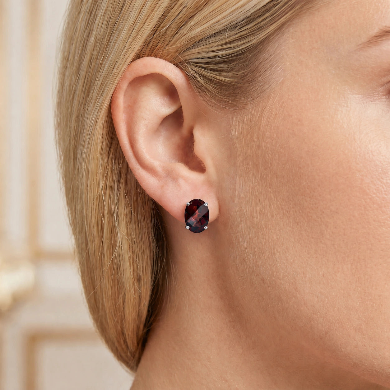 White Gold Garnet — Mariaemanuela