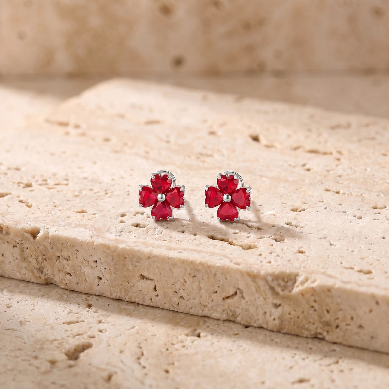 White Gold Ruby — Mariaemerenziana