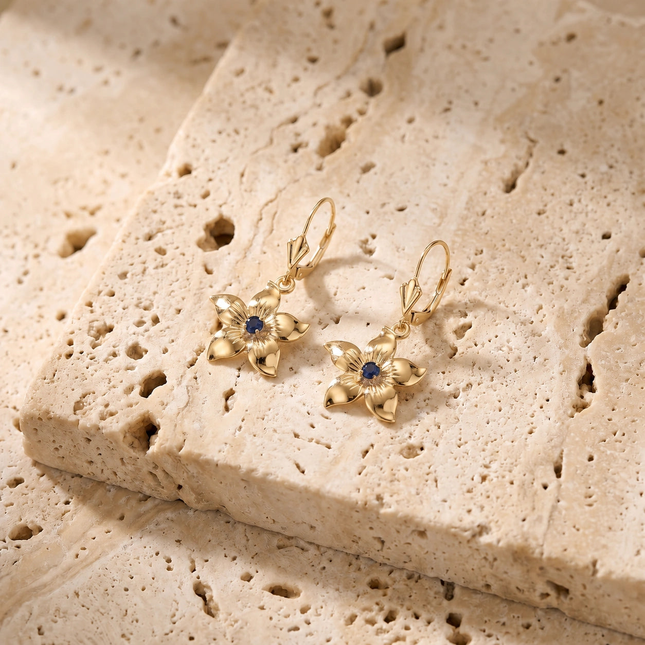 Yellow Gold Sapphire — Mariaernesta