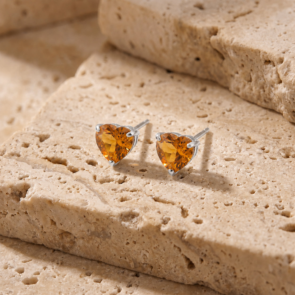 White Gold Grace Earrings Garnet 10K — Minerva