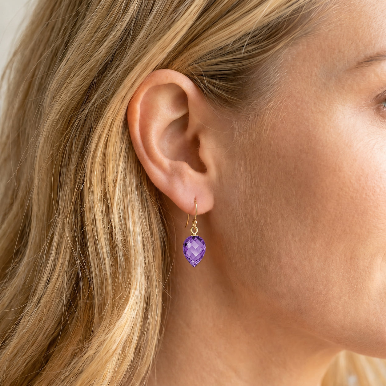 Yellow Gold Earrings Amethyst 10K — Camilla